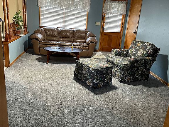 4th image of 3202 Floral Ave