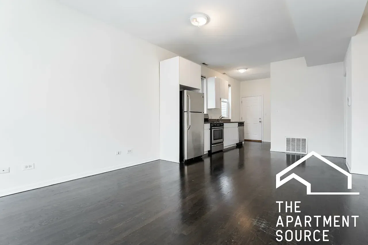 3 bed, 1400 sqft, $3,195 — Photo 3
