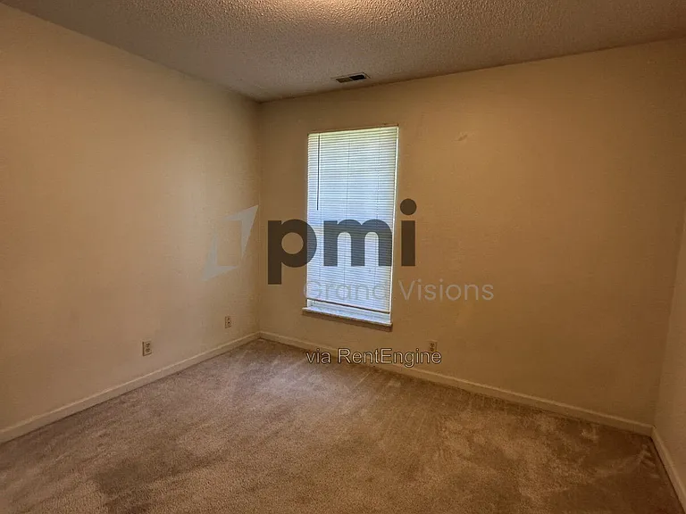 1306 Arthur Ave #12 — Photo 19