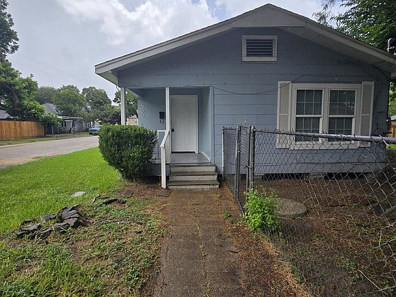 2nd image of 500 E Hunnicutt St