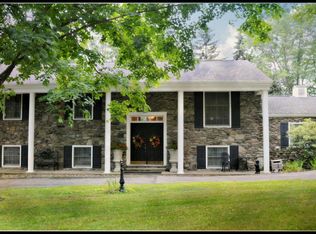 1003 Greenbriar Dr, Clarks Summit, PA 18411
