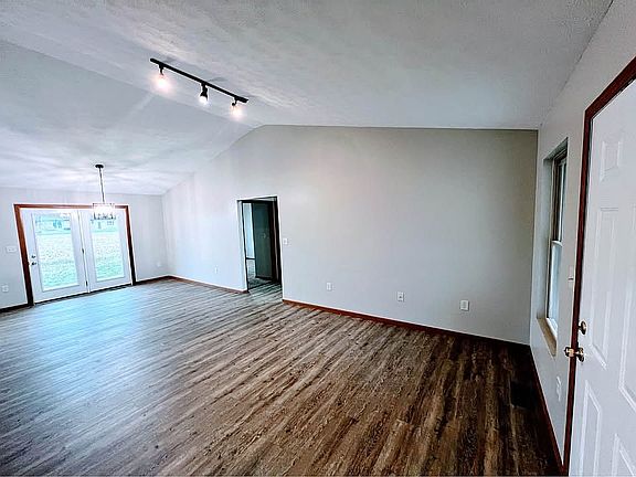 2nd image of 242 Elizabeth Dr