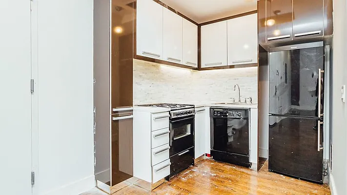 Rented by Nooklyn NYC LLC | media 53