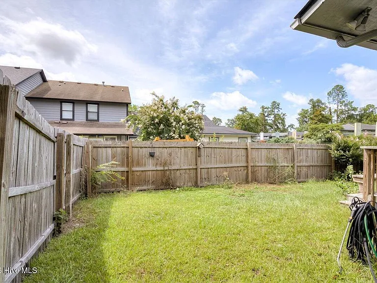 3101 Bobcat Ct — Photo 23