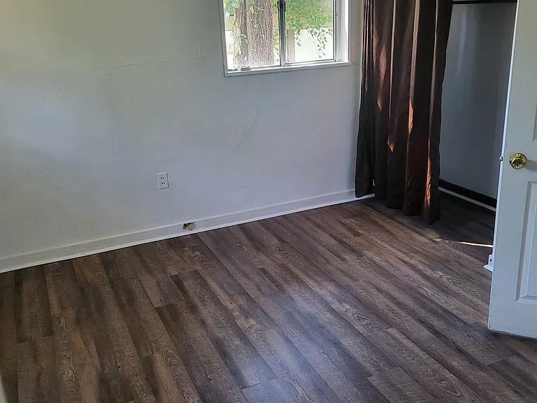 1637 W McDowell Rd — Photo 4