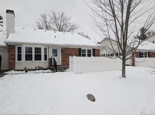 42157 Old Pond Cir, Plymouth, MI 48170