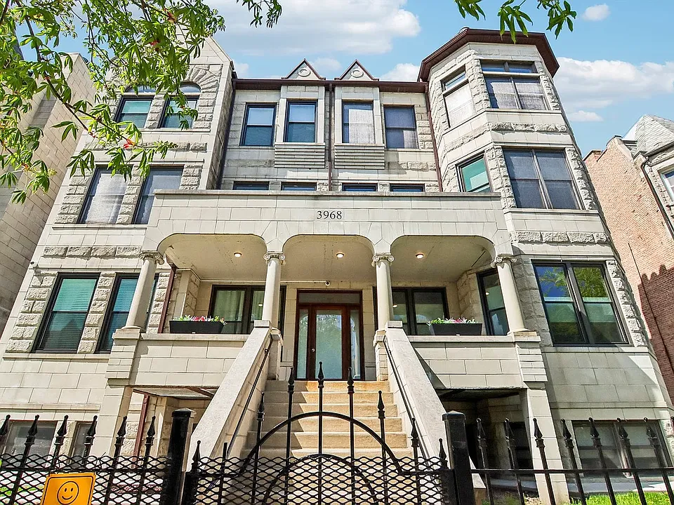 3968 S Ellis Ave #2N