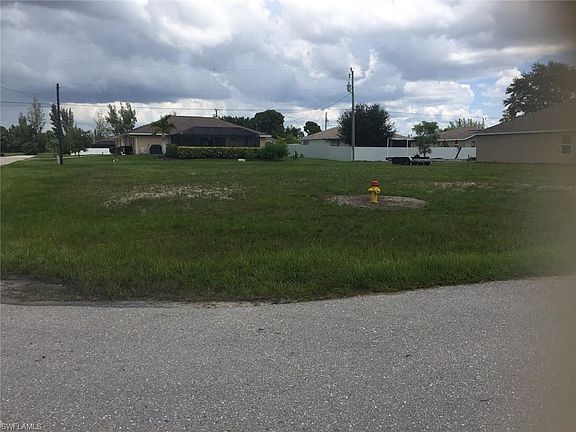 3rd image of 241 SW 29th Ter