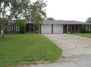 8806 Surrey Dr, Pendleton, IN 46064