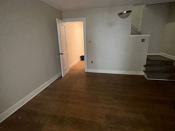 4th image of 72-74 Stevens Ave #72