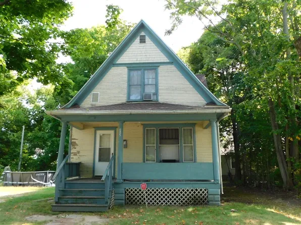 685 Superior St, Benton Harbor, MI 49022