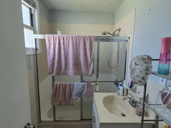 520 42nd Street image 20 of 27