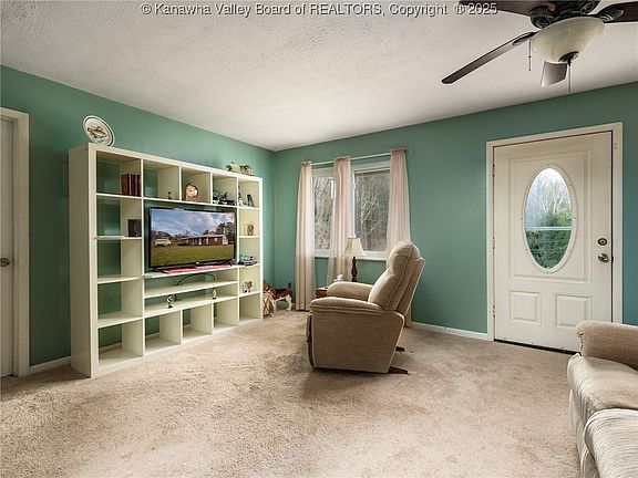 5th image of 158 Midway Dr