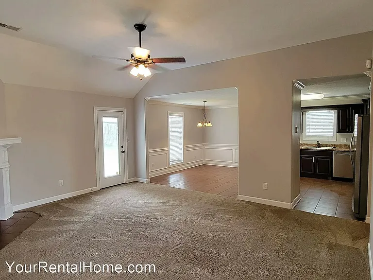 82 Grove Hill Ln — Photo 4