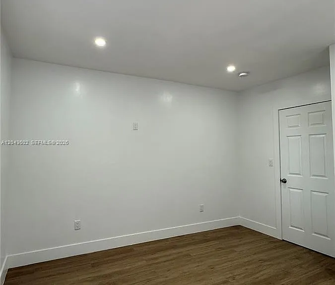 211 SW 10th Ave #4 — Photo 9