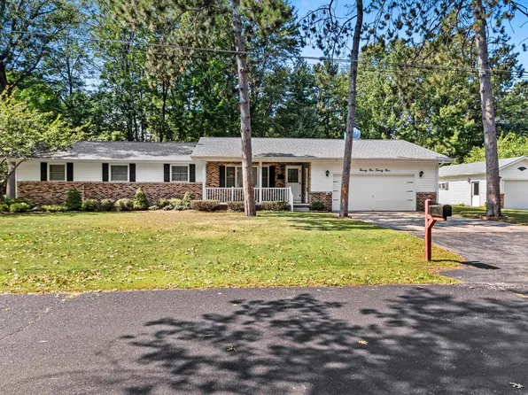 2529 Woodview Ln, Marinette, WI 54143