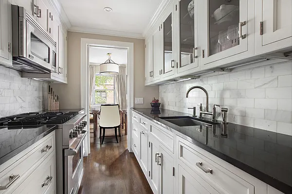 Sold by Compass | media 2