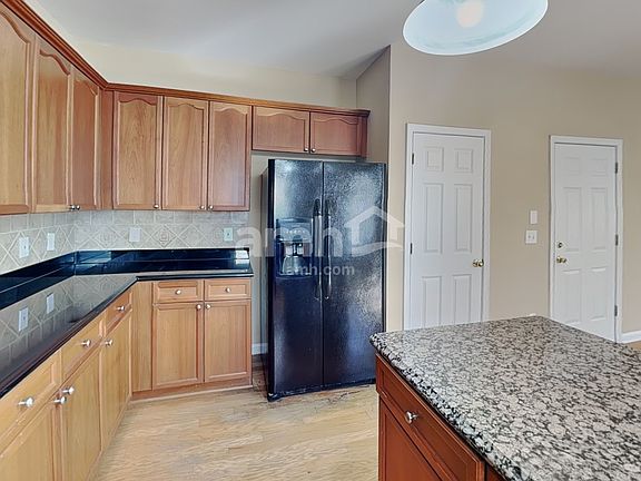 4th image of 6855 River Island Cir