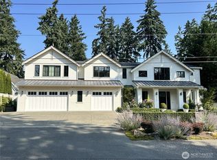 10452 SE 23rd St, Bellevue, WA