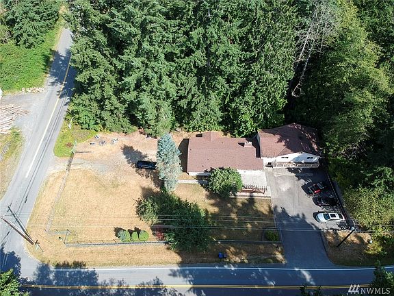 2nd image of 13907 28th St NE