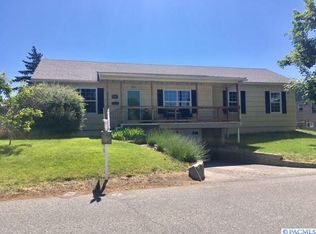 1422 Hunt Ave, Richland, WA 99354