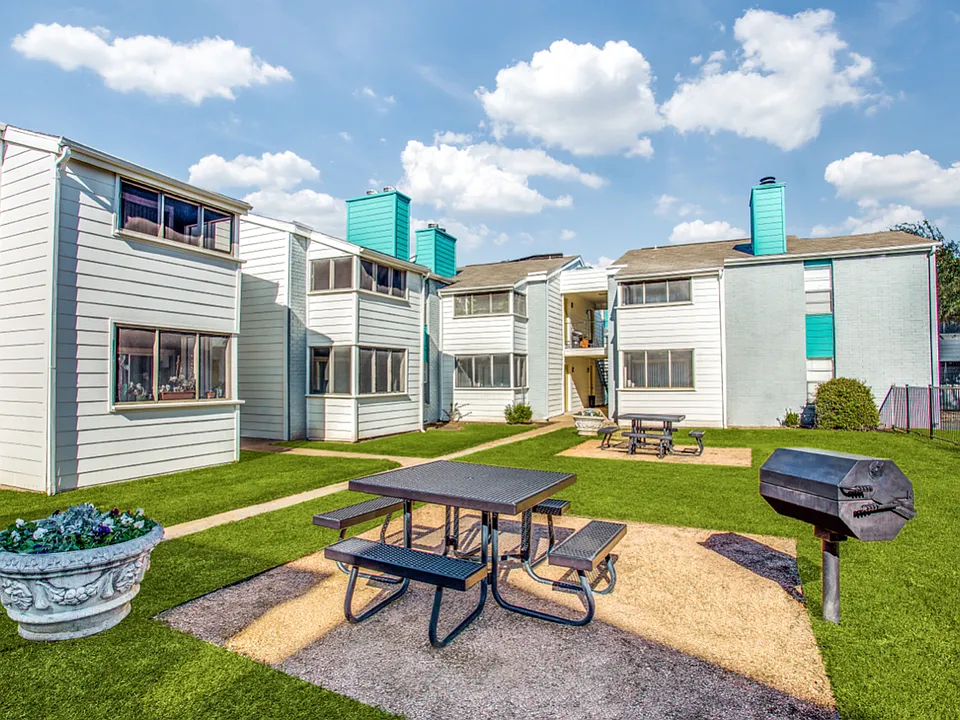 Sagamore Apartments