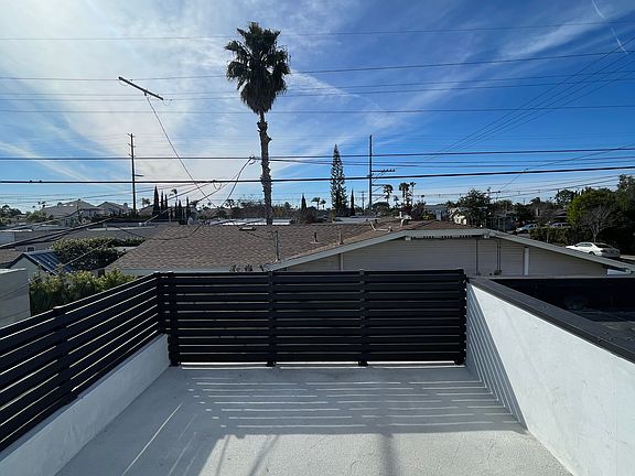 3rd image of 3231 Myrtle Ave