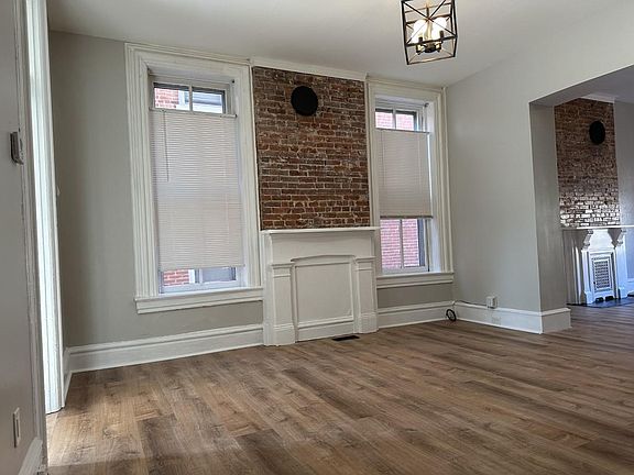 5th image of 2736 Armand Pl #B