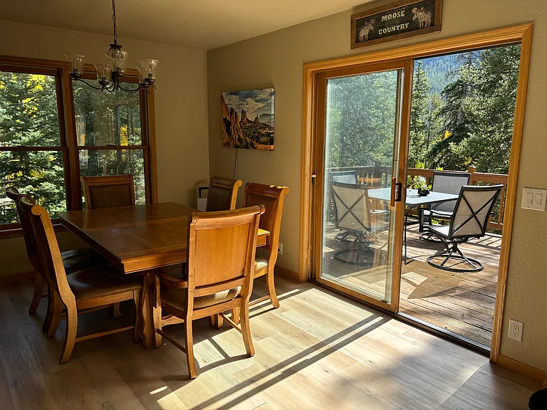 358 Peterson Dr — Photo 11