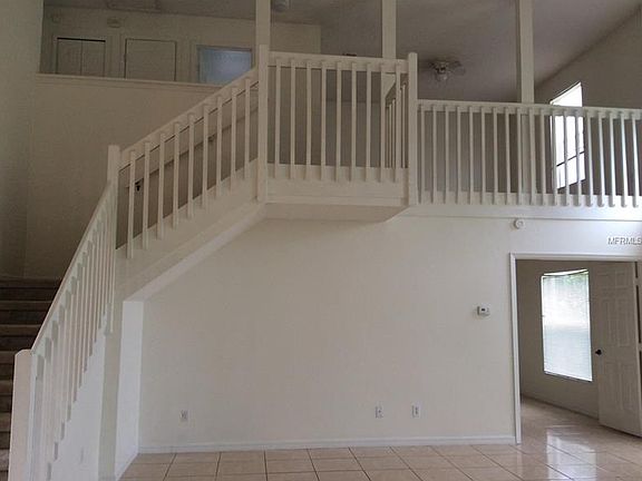 3rd image of 1067 Ballyshannon Pkwy
