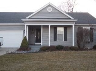 2017 Bandelier Dr, Mishawaka, IN 46544