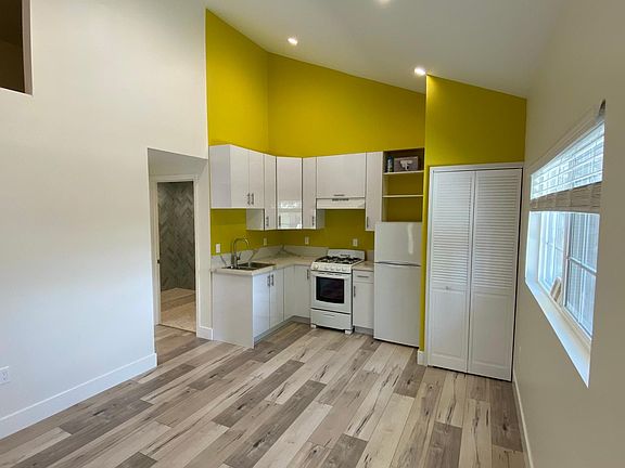 4th image of 10363 Newhome Ave