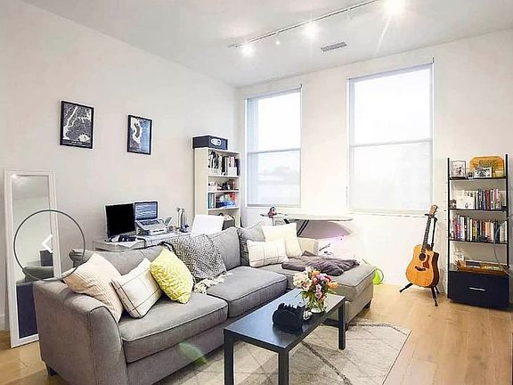 5th image of 2330 Frederick Douglass Blvd #301