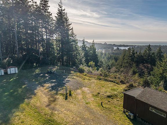 3rd image of 42365 Hensley Hill Rd