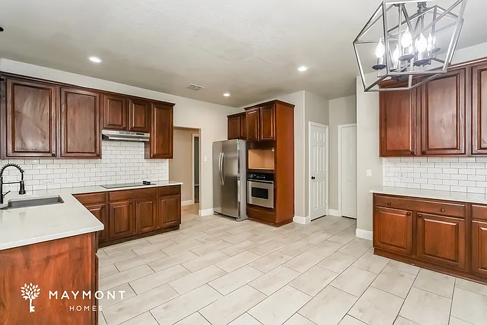 1658 Stetson Dr — Photo 9