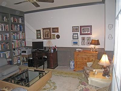4th image of 6850 Rosewood Cir