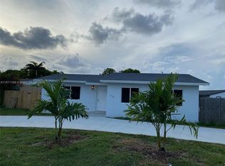 11905 SW 182nd Ter, Miami, FL 33177