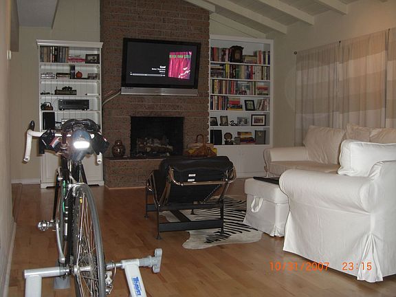 2nd image of 4864-66 Noyes St