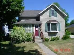 711 Scheurmann St, Essexville, MI