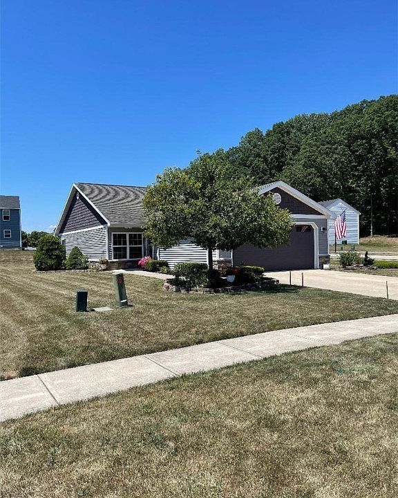 1st image of 725 Whisper Creek Ln