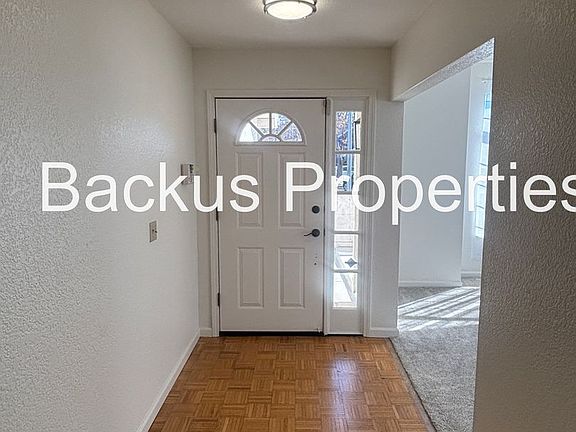 5th image of 18 Suffield Cir