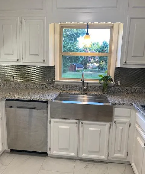 812 Farley Dr SE — Photo 19