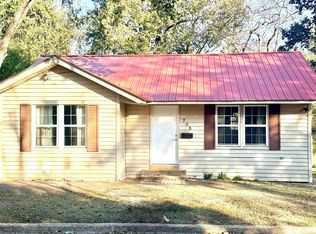 705 N 9th St, Gurdon, AR 71743