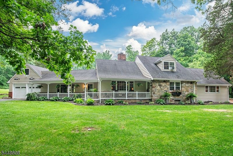 1st image of 405 Springdale Greendell Rd