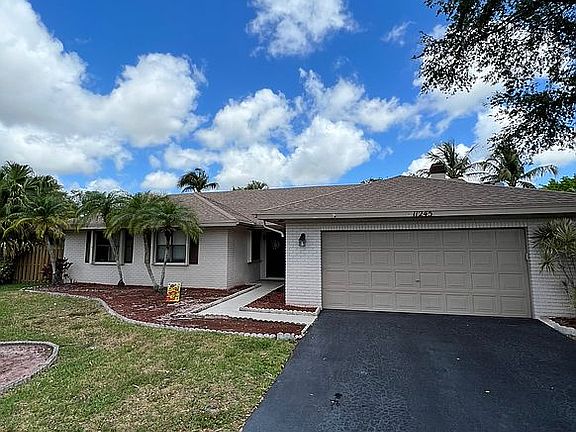 4th image of 11245 NW 44th St