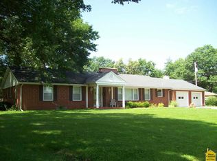 2419 Golf Dr, Sedalia, MO 65301