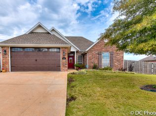 451 Coopers Farm Rd, Centerton, AR 72719