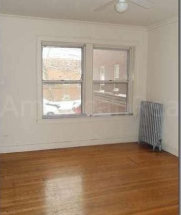 5th image of 2916 W Arthur Ave APT 1B