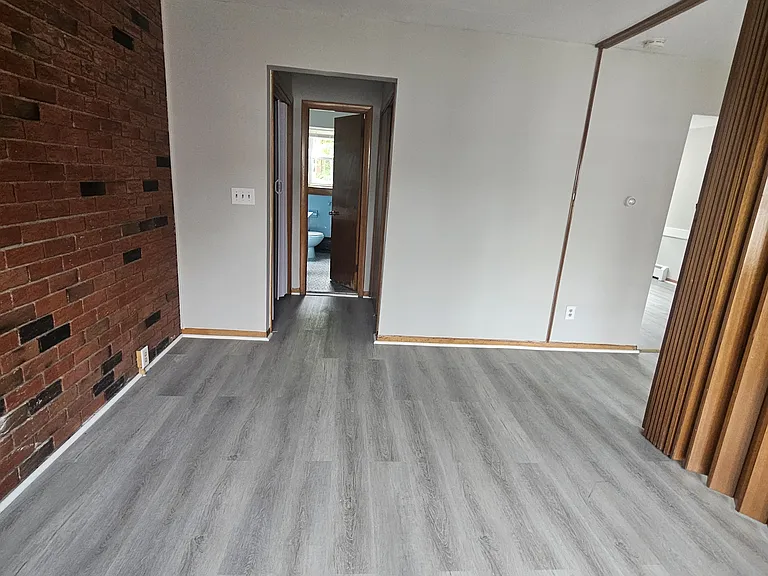 185 Thompson St #B2 — Photo 4