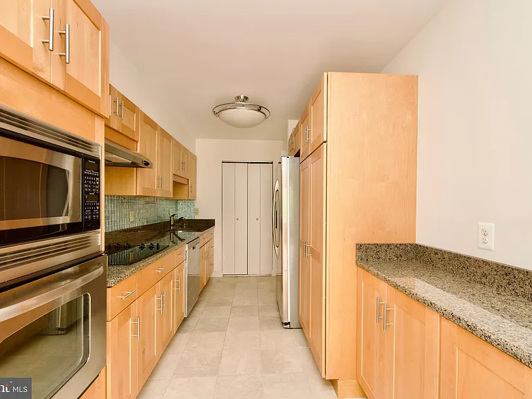 1250 S Washington St #218 — Photo 13